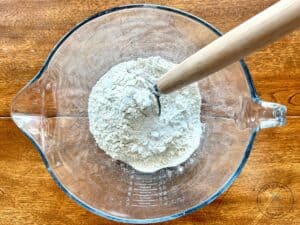 dry-ingredients-in-a-glass-bowl-for-cookies.jpg