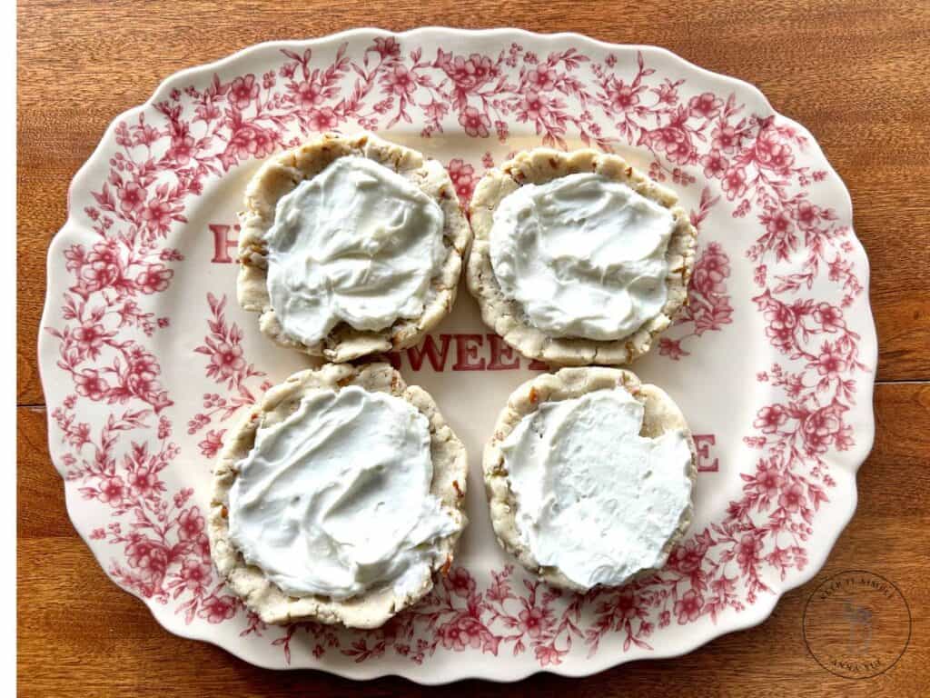strawberry-pretzel-pie-cookies-with-a-cream-cheese-filling-on-a-beautiful-red-plate.jpg