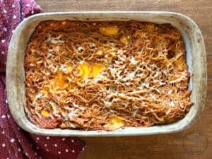 chicken-spaghetti-pie-with-velveeta-cheese.jpg