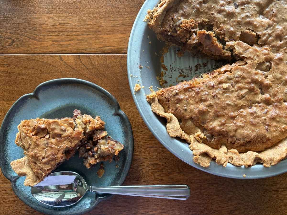 How to Make Chocolate Chip Pie (with pecans)