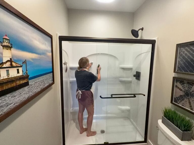 How to Clean a Shower with Vinegar and Dawn (The Easiest Way to Remove Soap Scum and Hard Water Stains)