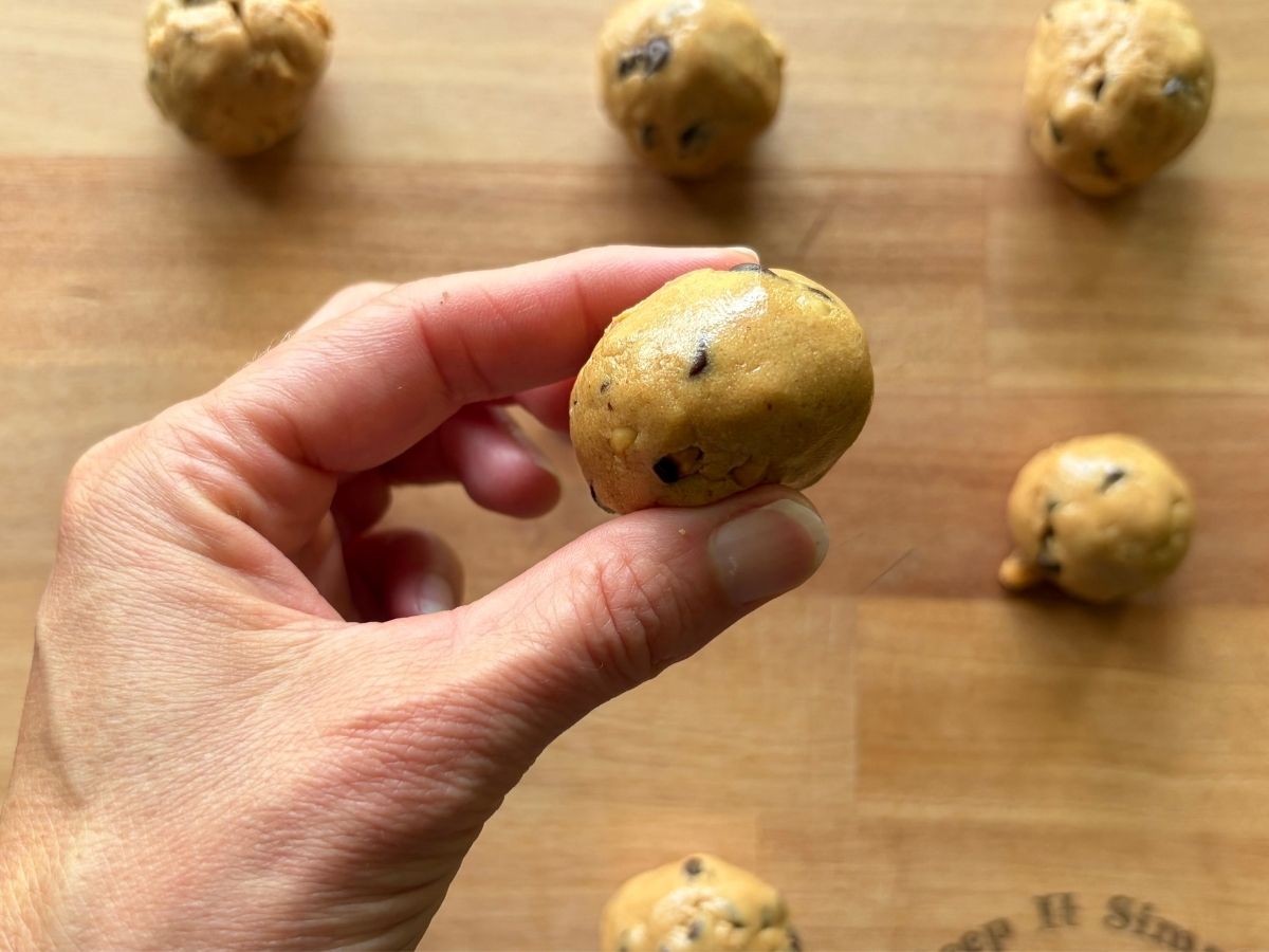 The Easiest Simple Protein Balls with Protein Powder